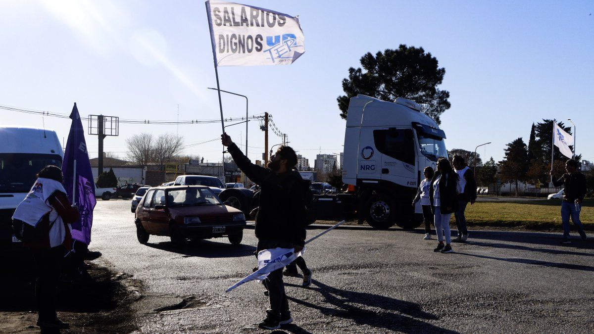 Unter se suma al paro nacional con actividades en Cipolletti