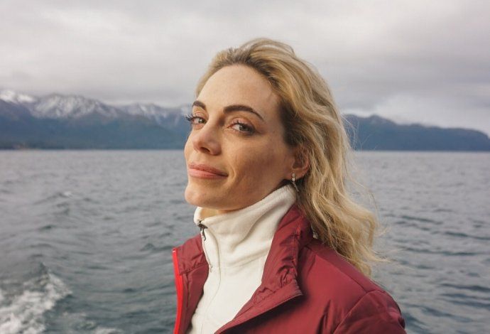 Emilia Attias mostrará las bellezas de Villa la Angostura en la TV