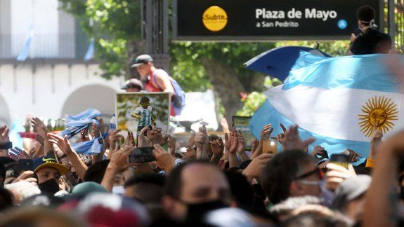 Seguí en vivo el cortejo fúnebre de Diego Maradona