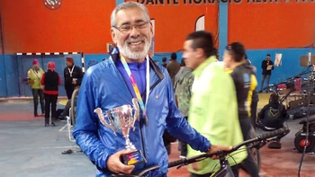Miguel Lorca, siempre con una sonrisa. Todos destacan su calidad humana y pasión por el deporte.
