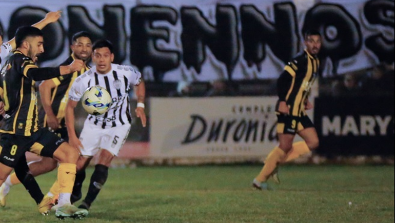 Cipolletti: con Argüello y Pettinerolli, el gol es un pase a la red