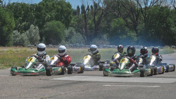 Los karting coparon la Isla Jordán.