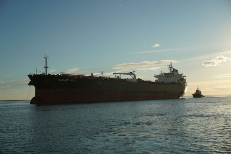 El buque Radiant Sea transportó 500.000 barriles de crudo Medanito