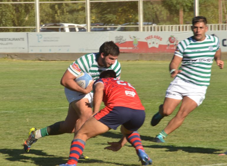 Marabunta le ganó un partidazo a Roca RC en el Regional Patagónico: las mejores fotos