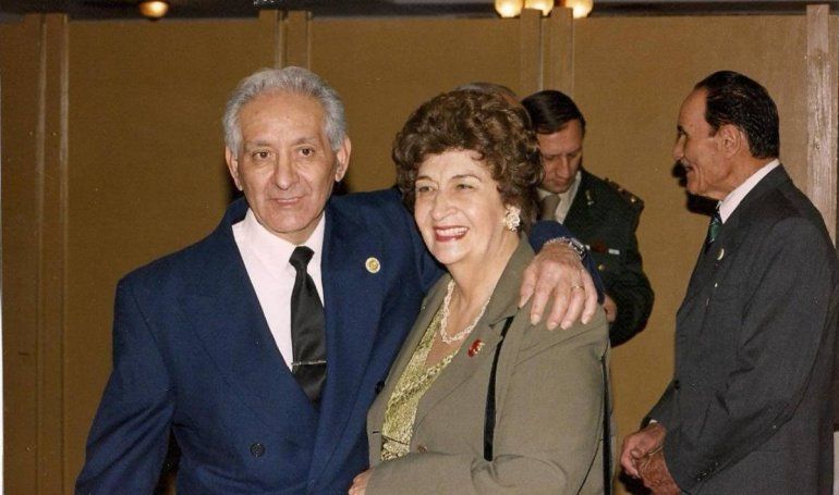 Don Bernardo Sánchez, gendarme,  y su esposa Blanca Cassataro, cantante valletana