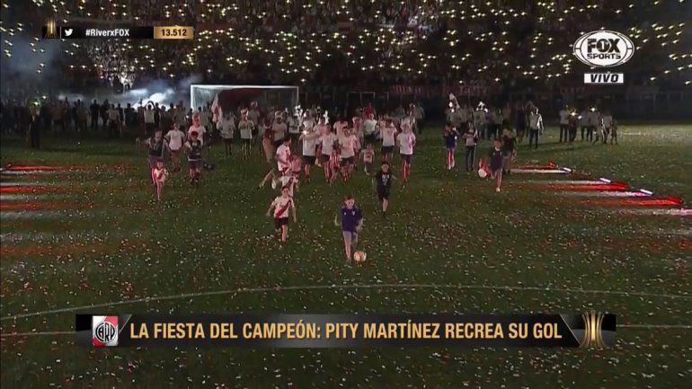 ¿Quién es el nene que le robó el gol al Pity Martínez en el festejo de River?