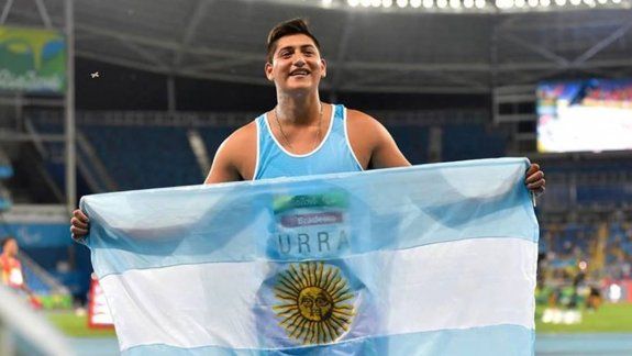 Urra se convirtió en el mejor del mundo en bala y disco