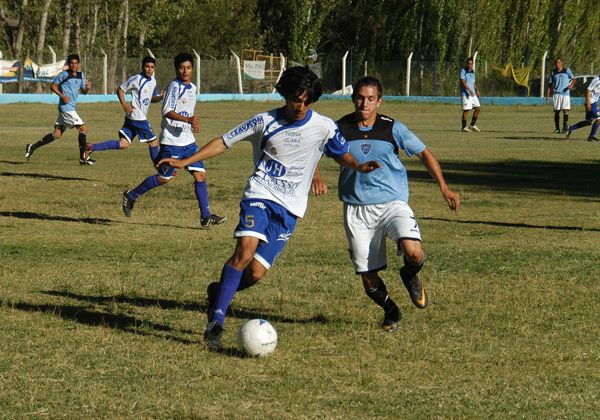 Con dos adelantados, arranca la Liga