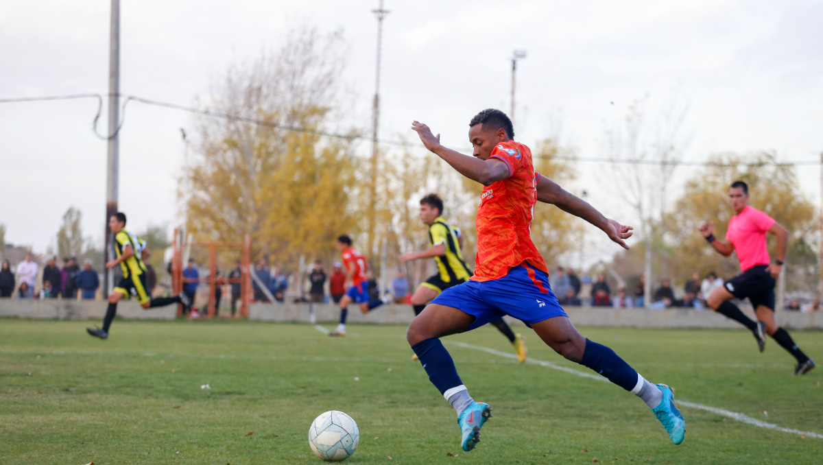 Jair Blanco en el partido contra Pacífico del último domingo. Foto: Omar Novoa