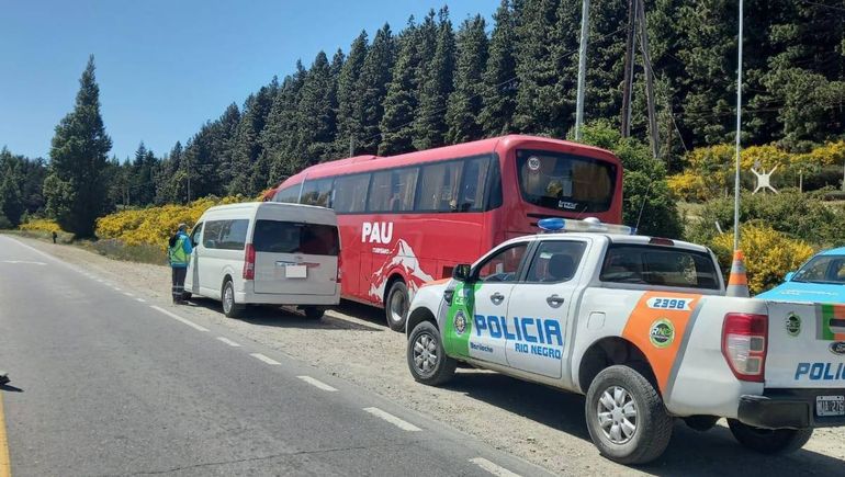 El chofer del micro fue multado por la CNRT.