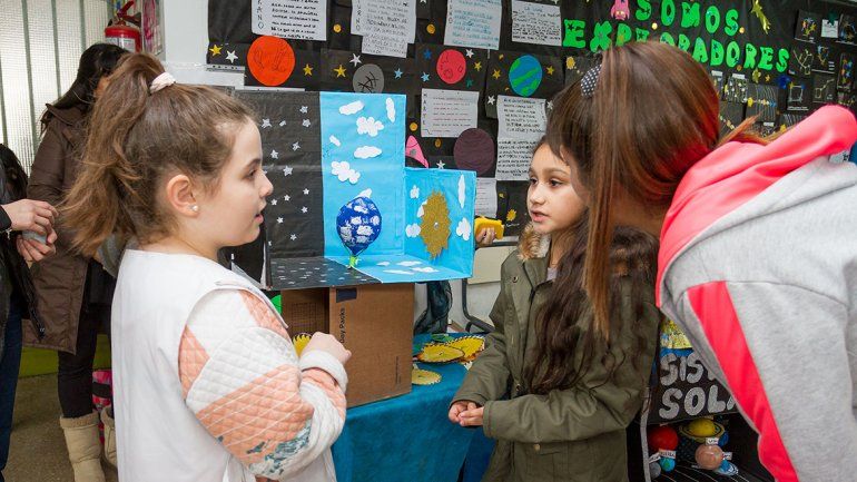 Todo el color de la Feria de Ciencias de la Escuela 258
