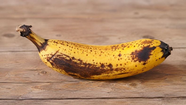 No todo alimento con aspecto envejecido debe descartarse: frutas y verduras arrugadas todavía pueden aprovecharse si no muestran señales de deterioro.