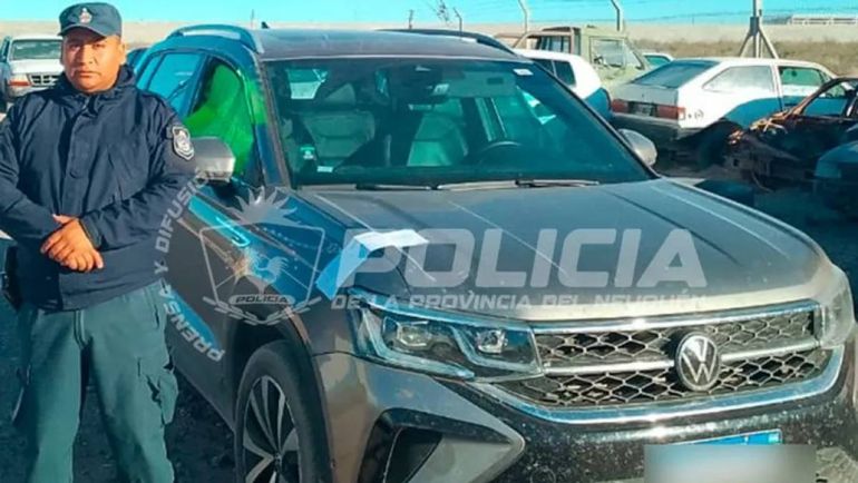 La camioneta del pastor fue encontrada en Neuquén tras el alerta de un vecino. | LMCipolletti.com La camioneta del pastor fue encontrada en Neuquén tras el alerta de un vecino.