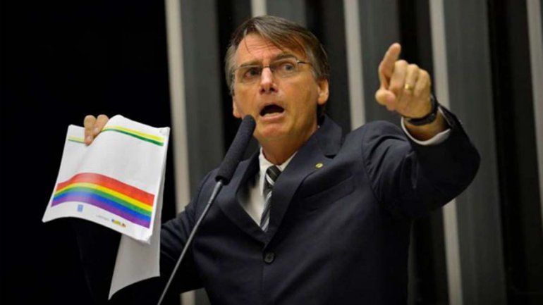 Bolsonaro promueve limpieza ideológica en el Gobierno