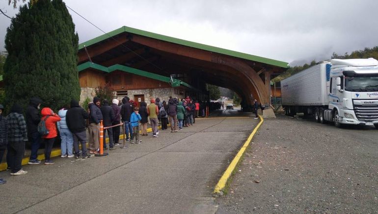 Éxodo a Chile en Semana Santa: cómo siguen los pasos fronterizos y cuál es el más transitado