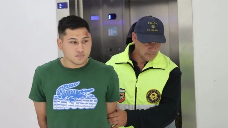 El abogado de la familia que perdió cuatro integrantes, Hertzriken Velasco explicó que el homicidio no hubiese acontecido si no iba a 170 km/h, el uso del celular y la ingesta de alcohol. El abogado de la familia que perdió cuatro integrantes, Hertzriken Velasco explicó que el homicidio no hubiese acontecido si no iba a 170 km/h, el uso del celular y la ingesta de alcohol.