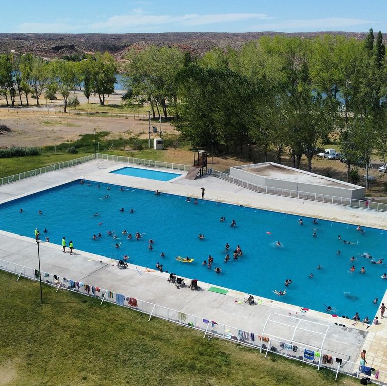 La Municipalidad de Cipolletti difundi&oacute; el listado de piletas y balnearios habilitados para esta temporada de verano 2025/2026.