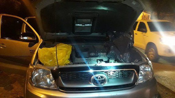 Decomisaron 1300 kilos de carne: la escondían hasta en el motor