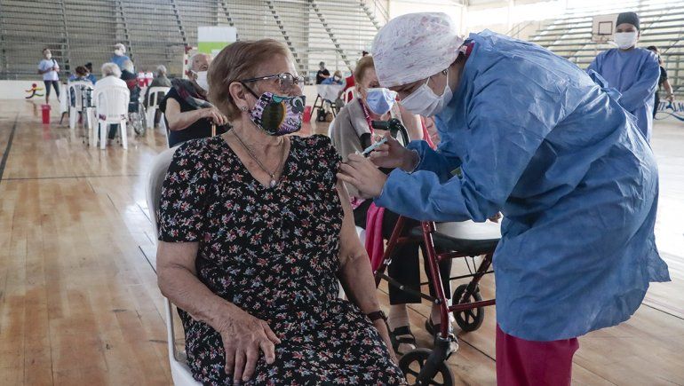 Se acelera la vacunación con la llegada de 16.500 dosis