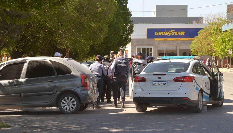 Fueron por una gresca y encontraron marihuana en un auto