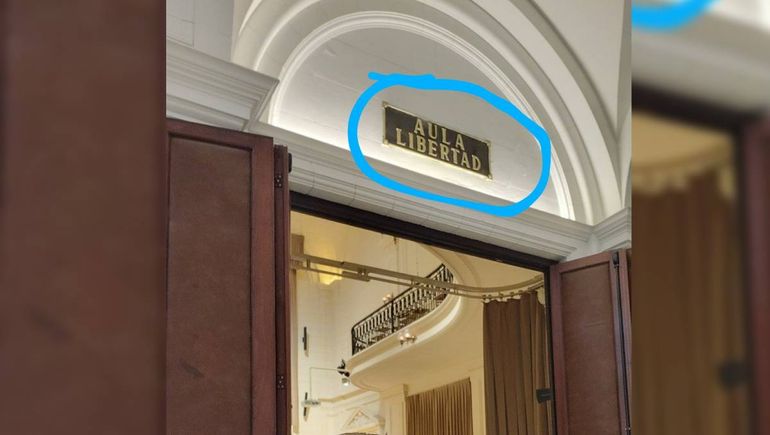 Javier Milei cumple años en el día de las elecciones y ya hay memes