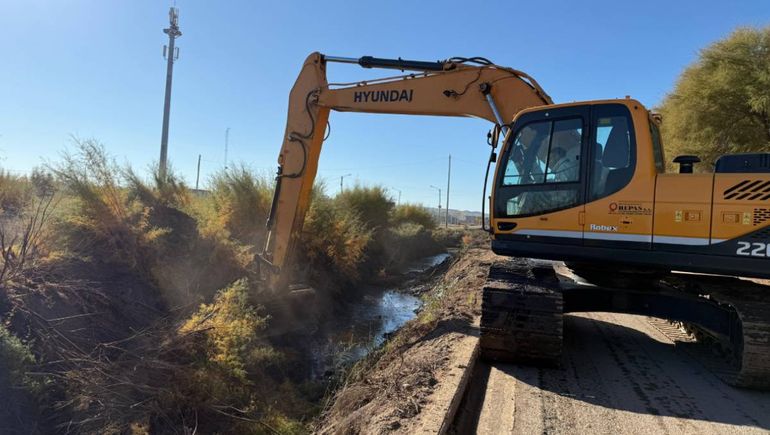 Limpian desagües pluviales y habrá corte de calles