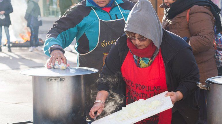 El Frente Santillán no da abasto con la ayuda alimentaria