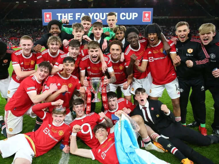 El festejo de Garnacho que volvió locos a los hinchas argentinos