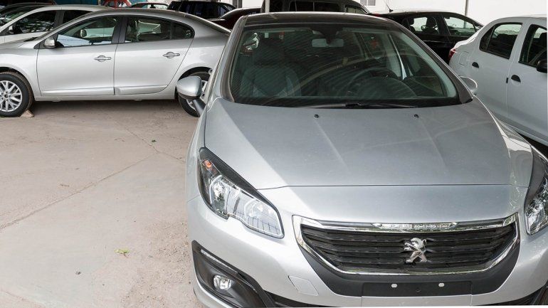 Familias de Cipolletti y otras ciudades de la región denunciaron haber sido estafadas por una empresa de venta de autos.