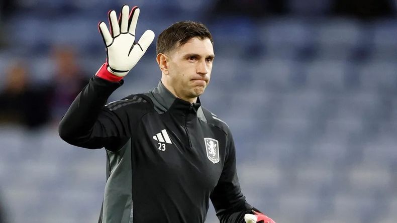 Cuál es el famoso jugador que mandó al psiquiatra al Dibu Martínez