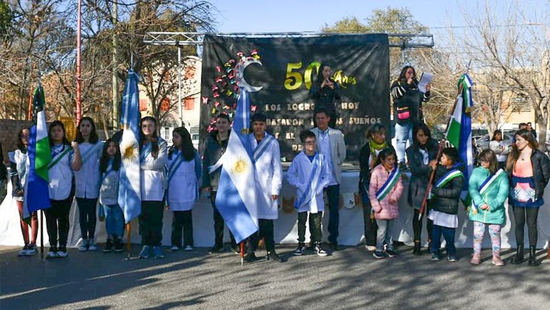 La Escuela Especial 4 de Cipolletti festejó sus 50 años