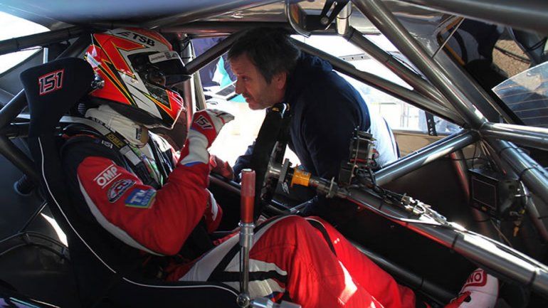Urcera prueba el Chevrolet en Concepción del Uruguay por el TC.