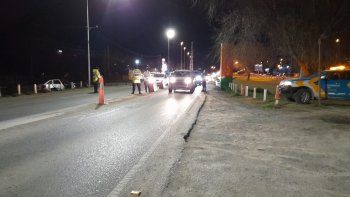 Más de 300 vehículos fueron controlados en el marco de los controles por Navidad en los ingresos de Cipolletti.