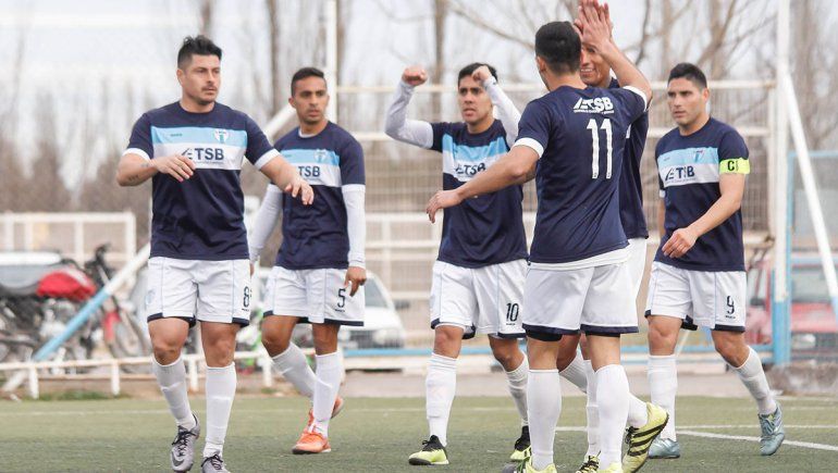 El día después del plantel de La Amistad que el domingo juega otra final