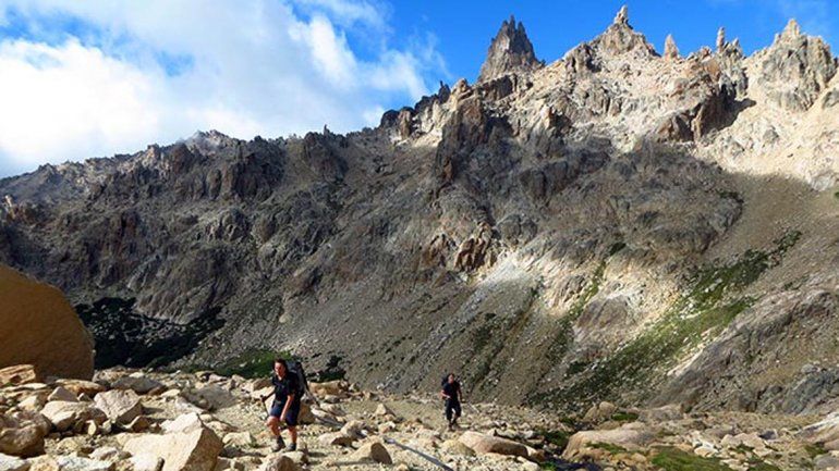 Otro turista se accidentó mientras intentaba subir un cerro en Bariloche