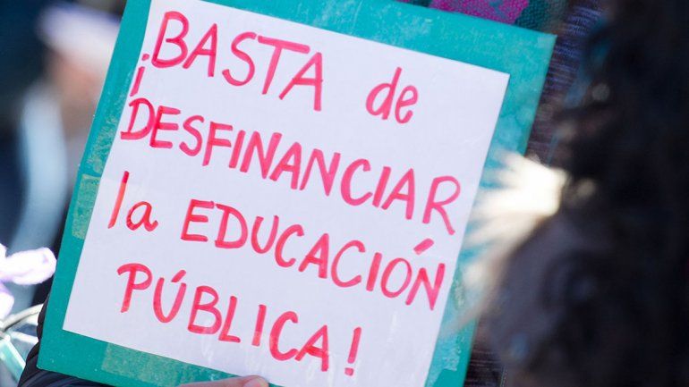 El reclamo de Odarda se sumó al de estudiantes y profesores.