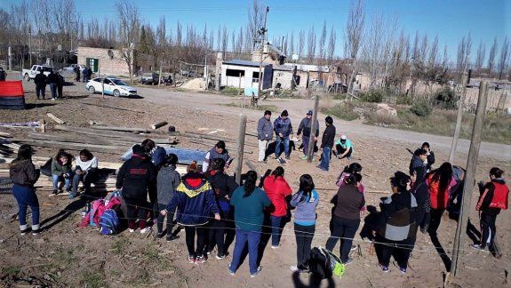 Tomaron terreno para levantar un merendero infantil