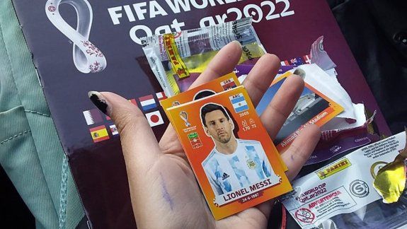 Búsqueda del tesoro: en Cipo hacen de todo por el álbum del Mundial