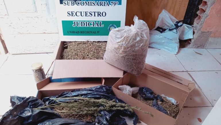 Amenazó a su ex a los tiros, se escapó y tras un allanamiento encontraron droga en su casa