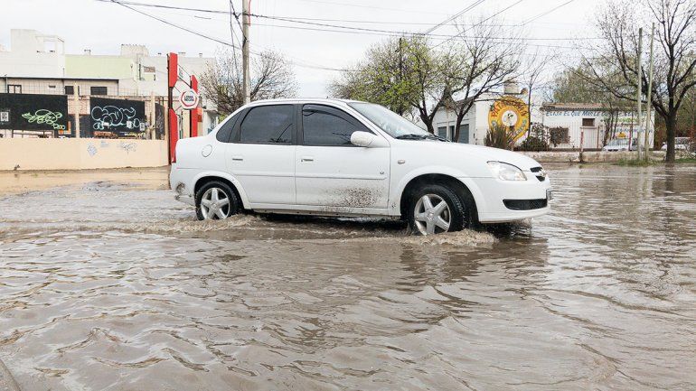 Llovió más de lo esperado y la ciudad se inundó otra vez