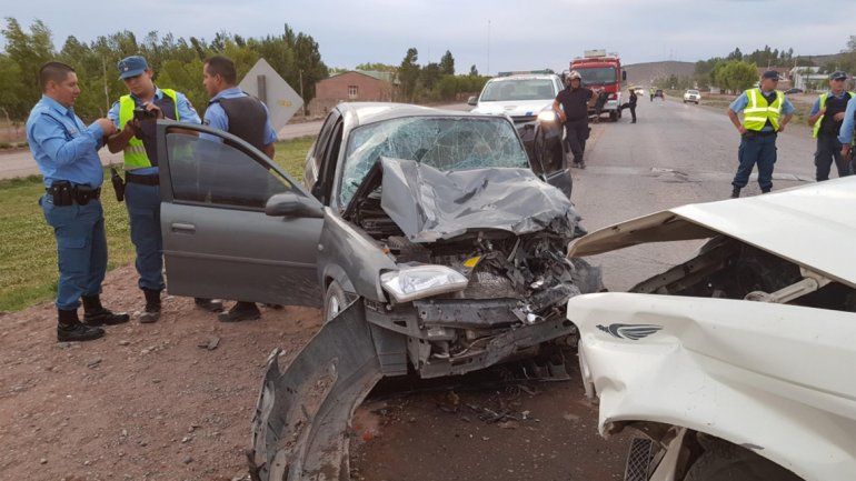 Se le trabó la dirección, chocó y mató a un hombre en Añelo