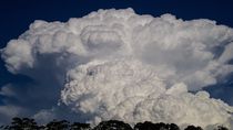 Todavía no hay mucha información sobre los daños generados por la tormenta.