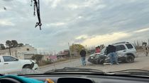 El accidente fue protagonizado por Toyota Hilux y una Suzuki Grand Vitara. Foto. Gentileza. El accidente fue protagonizado por Toyota Hilux y una Suzuki Grand Vitara. Foto. Gentileza.