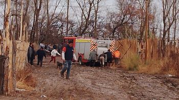 el drama de vivir tapados por el barro y tener una emergencia