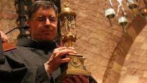 El sacerdote nacido en Cinco Saltos y una nueva distinción que asume con la responsabilidad de siempre.