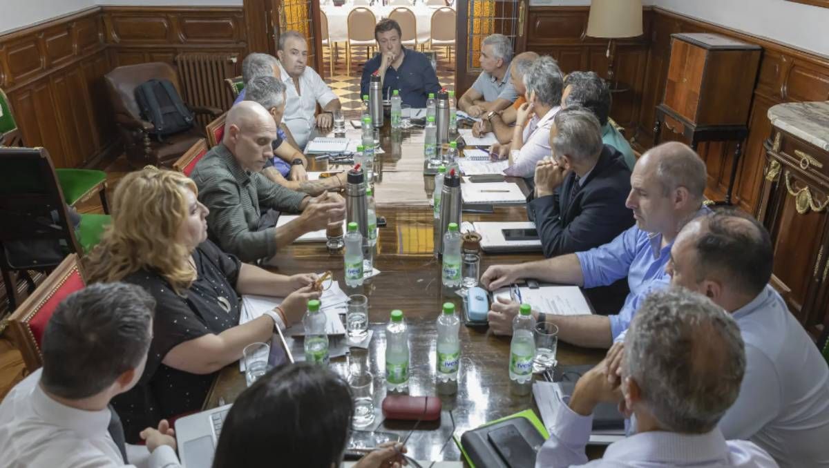 El gobernador Alberto Weretilneck encabezó una nueva reunión de Gabinete. Foto: gentileza.