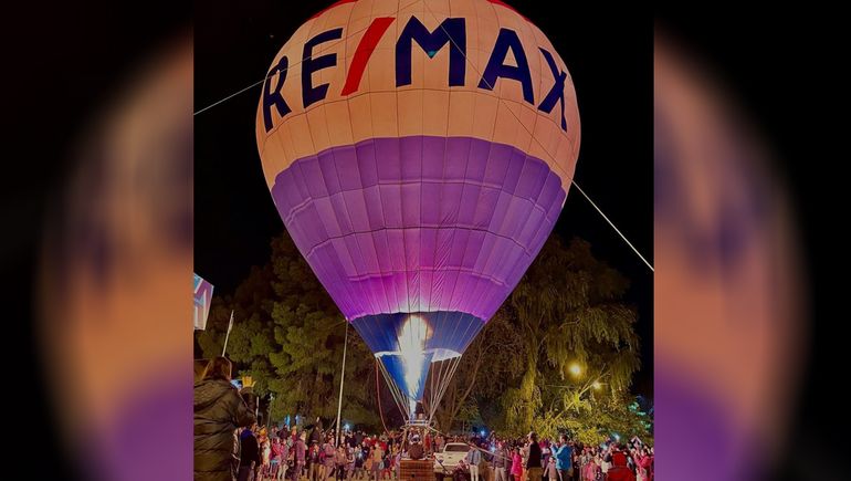 Todo listo para inflar el globo aerostático