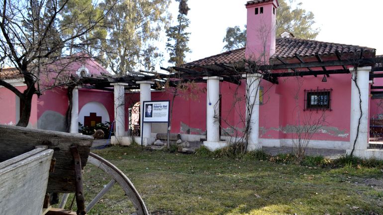 Los f&oacute;siles fueron trasladados al Museo Provincial Carlos Ameghino de Cipolletti, instituci&oacute;n designada para su custodia y estudio.
