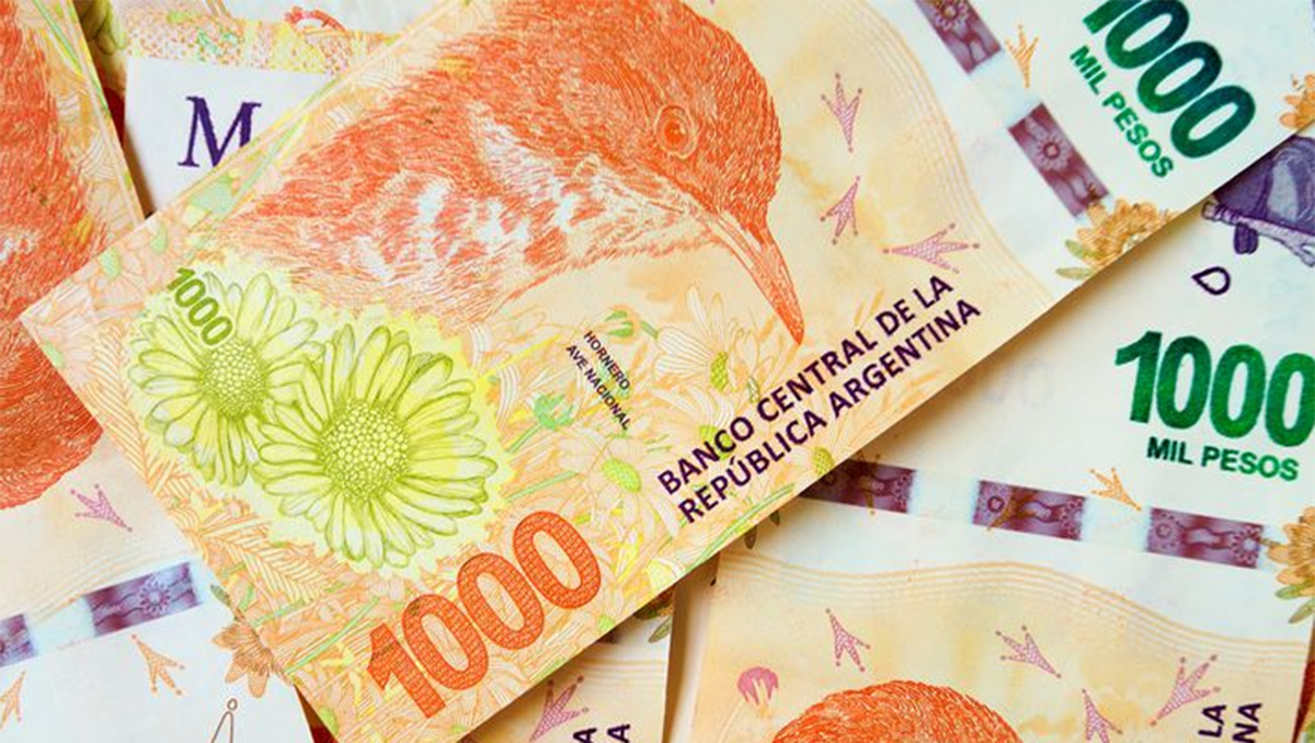 El salario mínimo argentino quedó en 152 dólares y es el anteúltimo de Latinoamérica