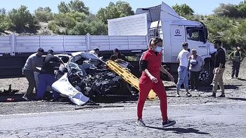 El vehículo en el que viajaban las víctimas quedó destruído tras el choque con el camión, cuyo conductor fue condenado por haber sido hallado responsable del hecho. El vehículo en el que viajaban las víctimas quedó destruído tras el choque con el camión, cuyo conductor fue condenado por haber sido hallado responsable del hecho.